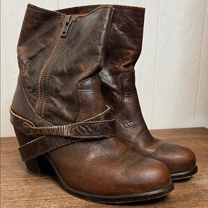 Corral Distressed Brown Heeled Boots
